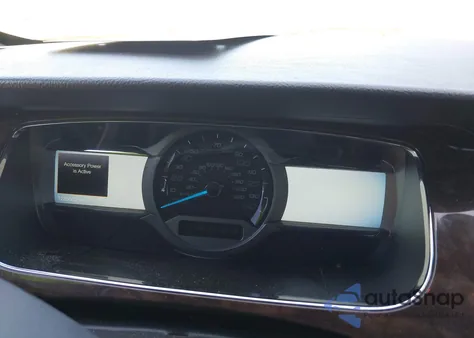 2014 Ford Taurus Limited z USA, uszkodzony, nr VIN 1FAHP2F86EG111065